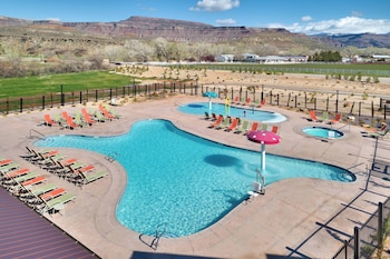 Seasonal outdoor pool