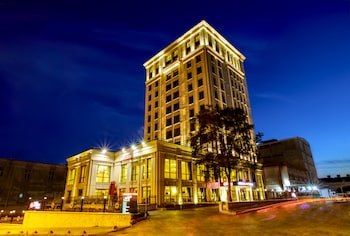 Front of property – evening/night