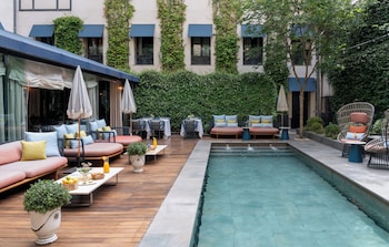 Outdoor pool, sun loungers