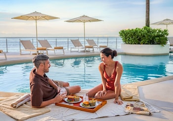 Indoor pool, 2 outdoor pools, pool umbrellas, sun loungers