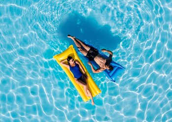 Tratamientos corporales y masajes con piedras calientes 