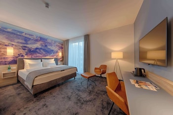 Standard Room, 1 Queen Bed