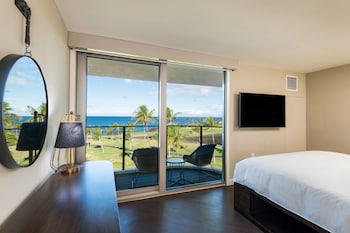 3 albercas al aire libre y camastros