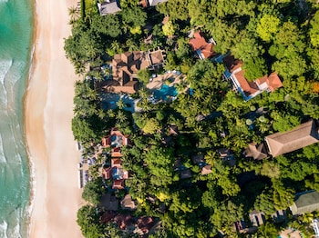 Private beach, beach umbrellas