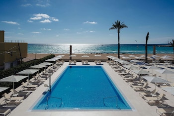 Alberca techada y alberca al aire libre por temporada