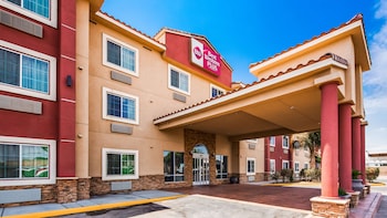 In-room safe, individually decorated, individually furnished, desk