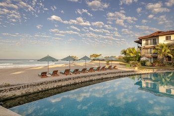 Outdoor pool, open 6:00 AM to 7:00 PM, pool umbrellas, sun loungers