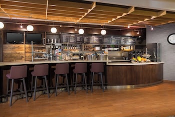 Daily cooked-to-order breakfast for a fee