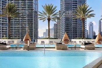 2 outdoor pools, open 8:00 AM to 7:00 PM, cabanas (surcharge)