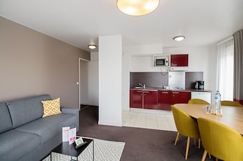 朝食 (ビュッフェ)、毎日提供 (1 名様 13.9 EUR)