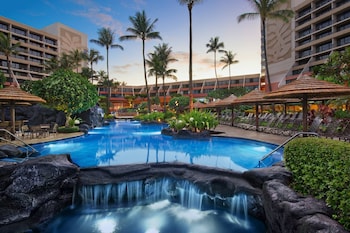 3 outdoor pools, cabanas (surcharge), sun loungers