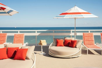 Suite, 1 Bedroom, Oceanfront | Premium bedding, down comforters, minibar, in-room safe