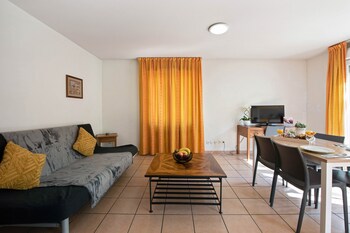 Daily buffet breakfast (EUR 9.9 per person)