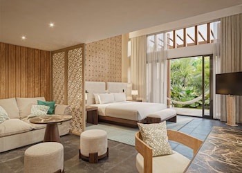 Ropa de cama de alta calidad, edredón y minibar 