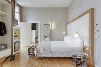 1 bedroom, premium bedding, down comforters, minibar