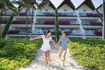 Sur la plage, sable blanc, service de navette pour la plage (gratuit)