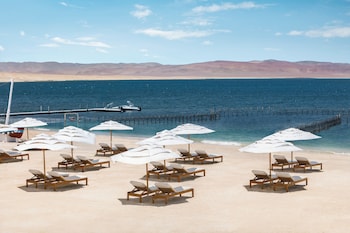 Playa privada, ski acuático, kayaks y paseos en botes de motor 