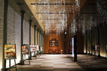 3 개의 레스토랑, 점심 식사 제공