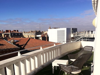 Superior Double Room, Terrace, City View | Balcony