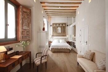 Habitación Grand, Terraza (Pool) | Ropa de cama de alta calidad y edredón 