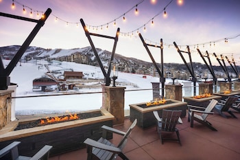 Outdoor pool, pool umbrellas
