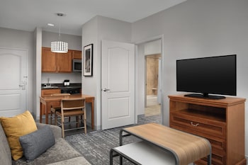 Free daily on-the-go breakfast