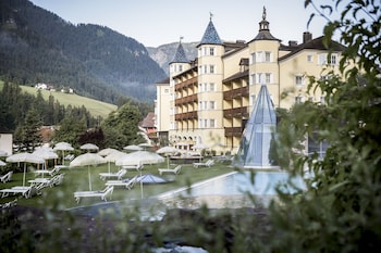 Couples treatment rooms, sauna, steam room, Turkish bath