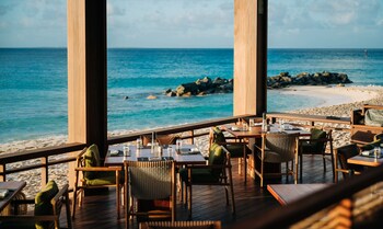 3 outdoor pools, pool cabanas (surcharge), pool umbrellas