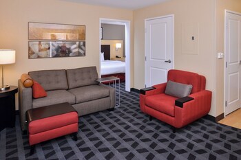 Suite, 2 chambres, non-fumeur | Literie de qualité, coffre-fort, bureau, fer et planche à repasser