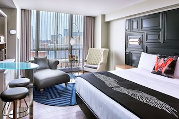 Se sirven desayunos, cenas y cocina americana