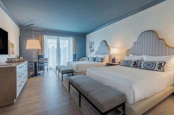 Privat strand i nærheten, buss til stranden (inkludert) og solsenger