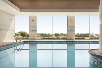 Se sirven comidas y cenas; con vista a la playa