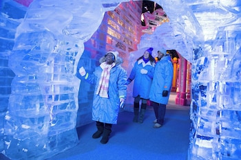 4 piscines extérieures, tentes de plage, parasols de plage
