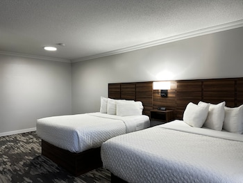 SystĂšme dâinsonorisation, fer et planche Ă  repasser