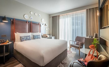 Petit déjeuner complet (18 GBP par personne)