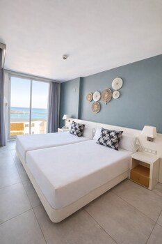 Minibar, coffre-fort, bureau, rideaux dâobscurcissement