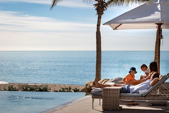 8 outdoor pools, pool umbrellas