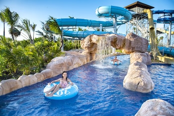 4 Außenpools, Cabañas (gegen Gebühr), Sonnenschirme