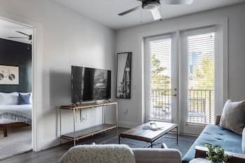 Penthouse, 3 Bedrooms | Living area