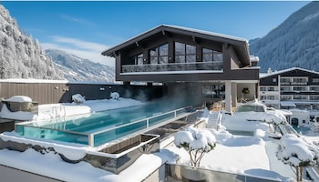 2 indoor pools, outdoor pool, pool loungers