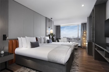 Premium bedding, in-room safe, free cots/infant beds, rollaway beds