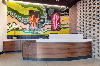 2 restaurantes, culinária americana