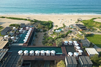 5 outdoor pools, open 7:00 AM to 7:00 PM, cabanas (surcharge)