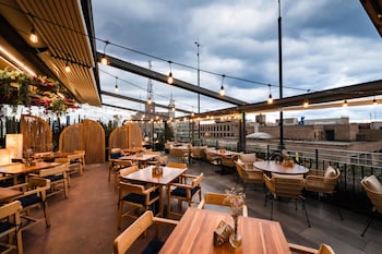 Breakfast, lunch, dinner served; alfresco dining