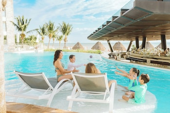 4 piscines extérieures, tentes de plage, parasols de plage