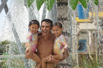 4 outdoor pools, open 8:00 AM to 9:00 PM, pool cabanas (surcharge)