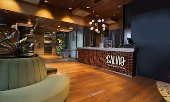 4 restaurants servant le petit déjeuner, spécialités Cuisine japonaise