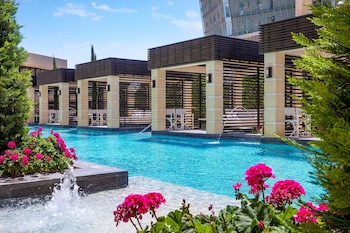 Seasonal outdoor pool