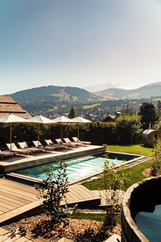 Sauna, steam room, body treatments, 2 treatment rooms