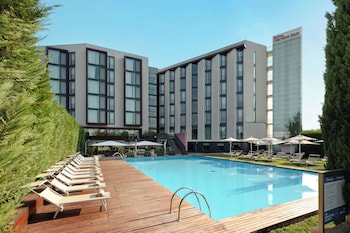 Camera Superior, 1 letto king, balcone | Biancheria da letto di alta qualità, copriletto in piuma